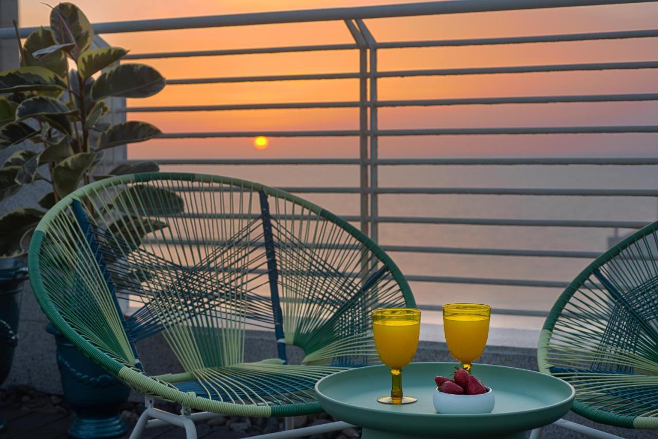 Savoy Sea Side Hotel (Adults Only) Тель-Авів Екстер'єр фото