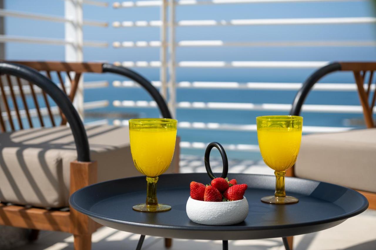 Savoy Sea Side Hotel (Adults Only) Тель-Авів Екстер'єр фото