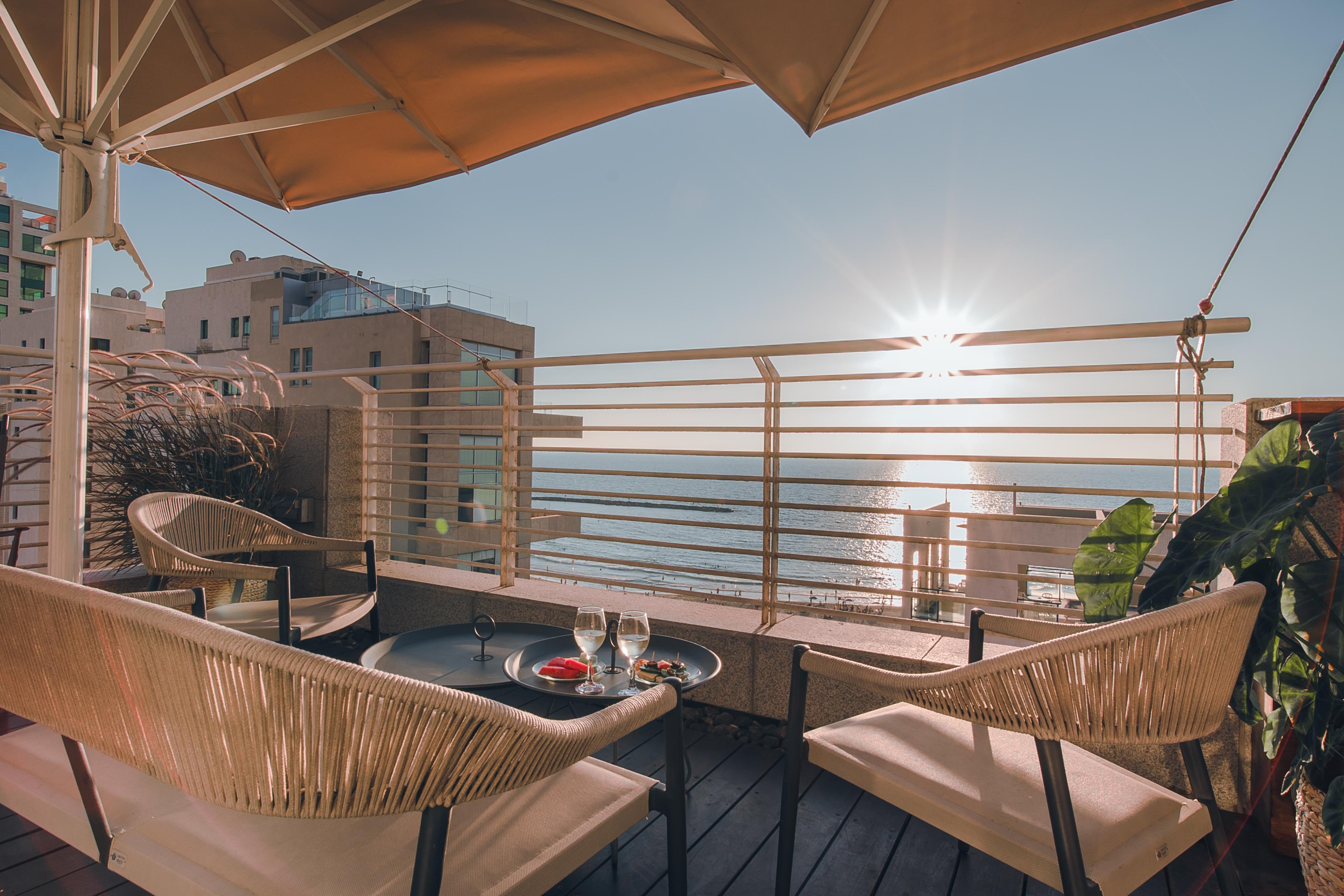 Savoy Sea Side Hotel (Adults Only) Тель-Авів Екстер'єр фото