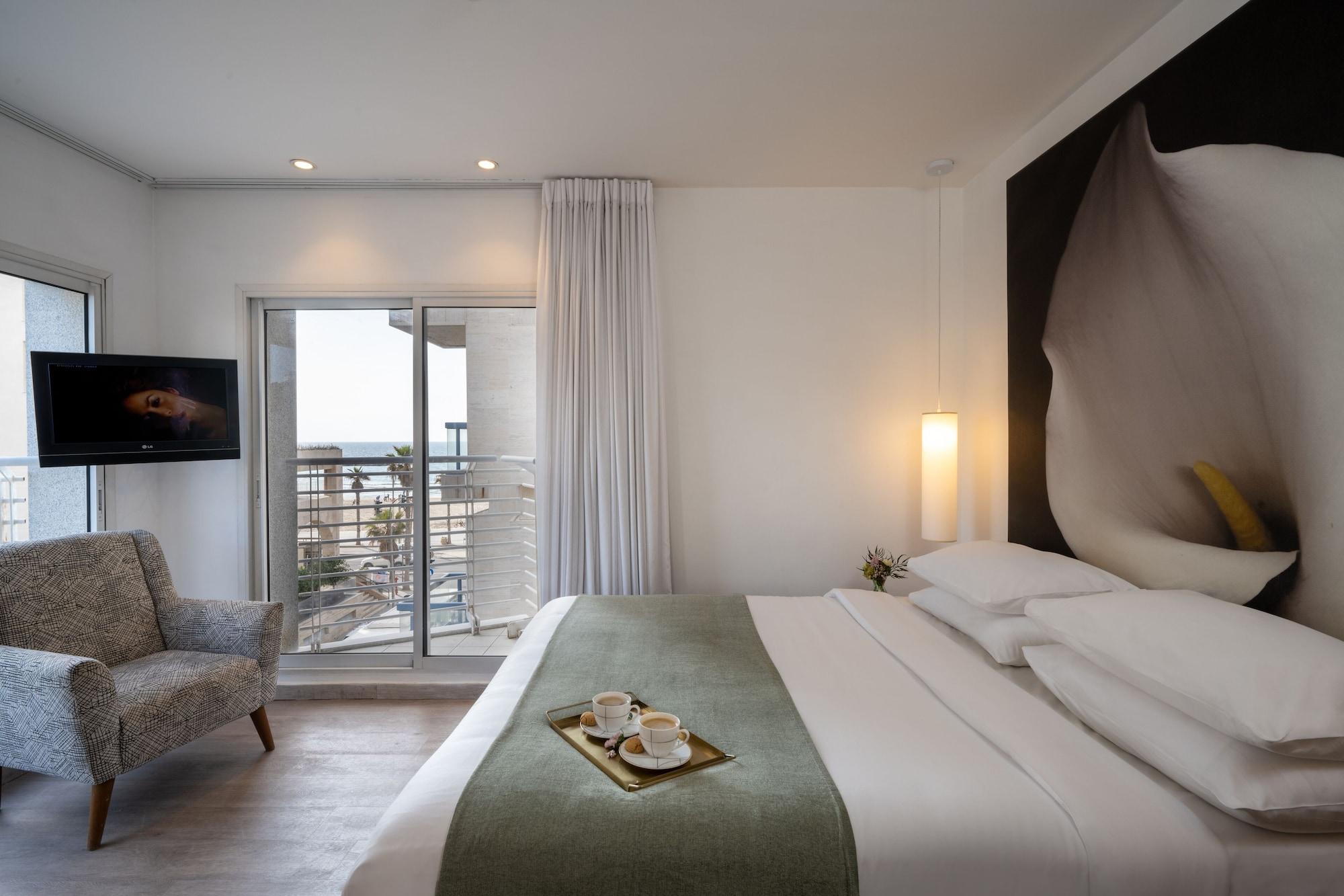 Savoy Sea Side Hotel (Adults Only) Тель-Авів Екстер'єр фото
